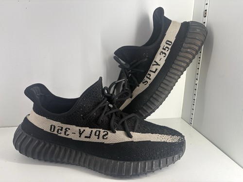 Adidas yeezy boost - ⚫️⚪️adidas,