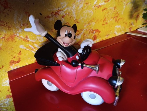 Topolino auto personaggio - in,