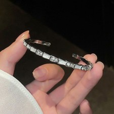 Charmant bracelet en argent en