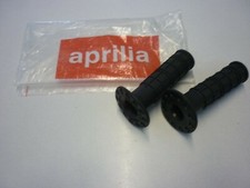 COPPIA MANOPOLE NERE ORIGINALI APRILIA RX / MX / TUAREG 50/125cc CHIUSE