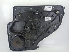 5K4839730J RIGHT REAR WINDOW