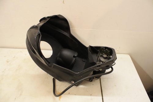 Vano portaoggetti per casco