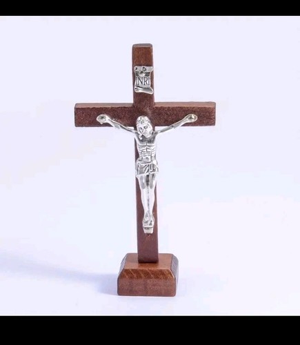 5cm wooden crucifix jesus - wooden,