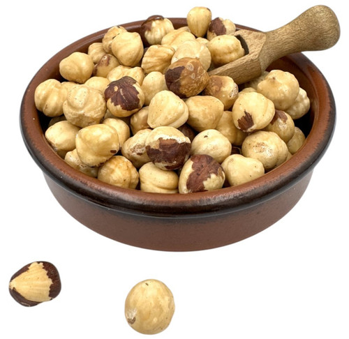 Nocciole intere tostate non - intere,