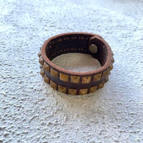 Bracciale borchiato htc - e,