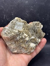 Minerali Acquamarina su muscovite Pakistan – cristallo 1,5 cm – 9x8x5 cm. 390 g