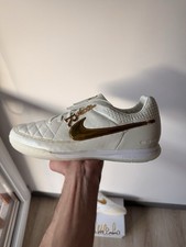 Size 9.5 - Ronaldinho × Nike