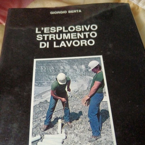 Esplosivo strumento di - l'esplosivo,