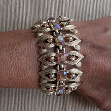 Coro Pegasus Bracciale Vintage con Strass Aurora Borealis