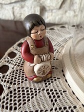 Thun  Donna Con L’ Arcolaio