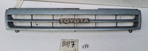 Griglia anteriore toyota - anteriore,