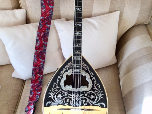 Greek bouzouki self playing - greek,