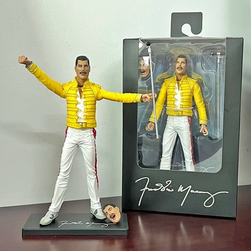 Modellino neca queen - queen, freddie