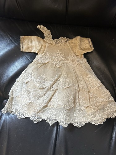 Jolie robe pour poupée - jolie,