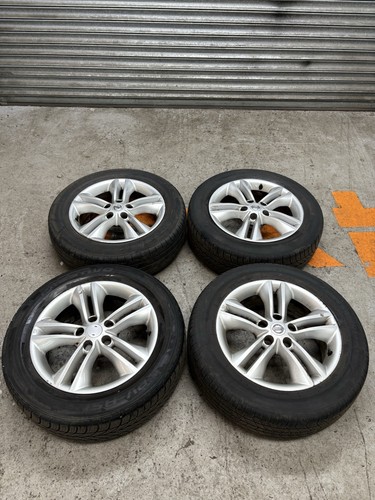 Set cerchi lega - lega, nissan