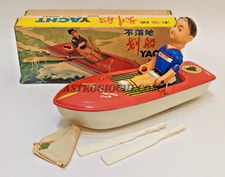 MS 750 YATCH CLOCKWORK TIN TOY