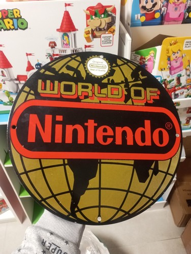 World nintendo stand da - of,