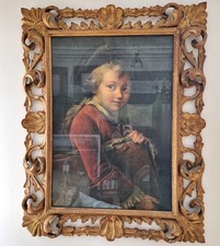 Stampa  su tela, cornice intagliata oro antico, mancante di un angolo.