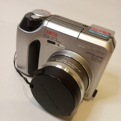 Fotocamera digitale compatta