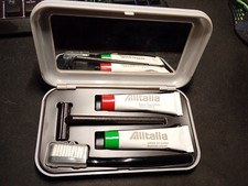 VINTAGE - COFANETTO TROUSSE ALITALIA - CON SPECCHIO - SPAZZOLINO LAMETTA E CREME