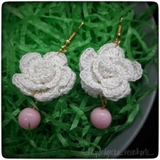 Orecchini pendenti fatti a