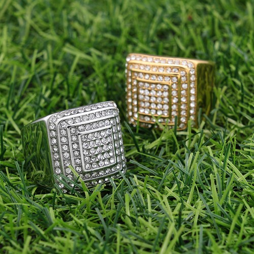 Anello uomo grande zirconi