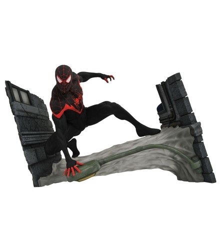 Marvel comic statue miles - comic,