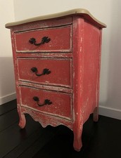 Comodino stile provenzale