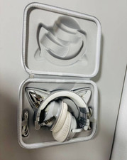 Brookstone Ariana Grande Cat