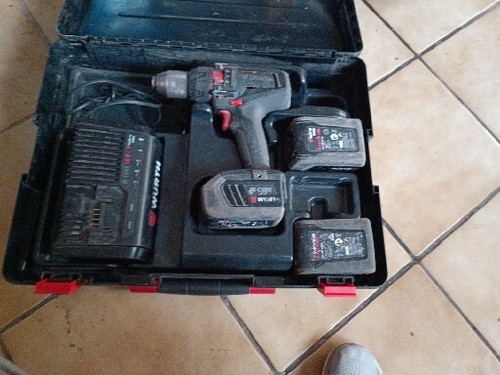 Trapano avvitatore - , a