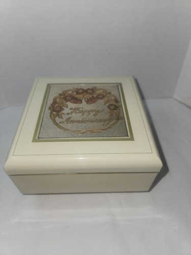 Music box gioielli vintage