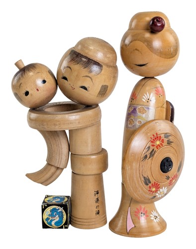 Coppia bambole kokeshi - di,