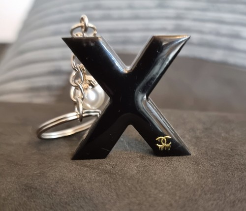 Designer logo keyring letter - letter, x