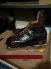 pattini da ghiaccio usati