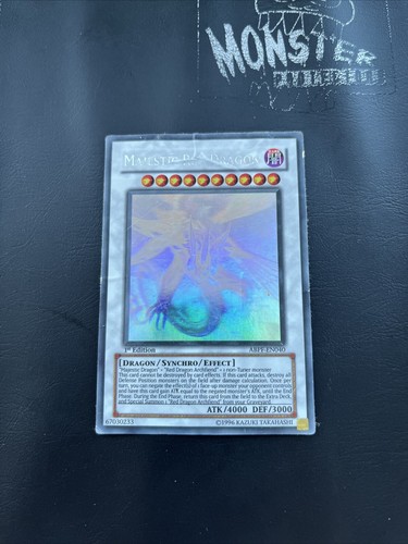 Yugioh majestic red - red, dragon
