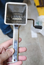 Grattugia A Manovella Vintage vecchia antiquariato cucina utensile