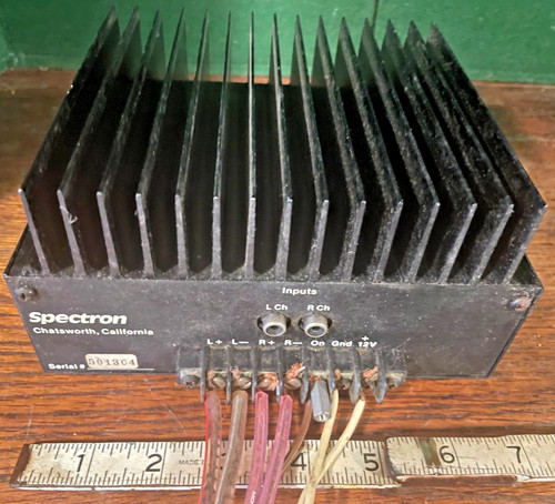 Amplificatore audio per auto