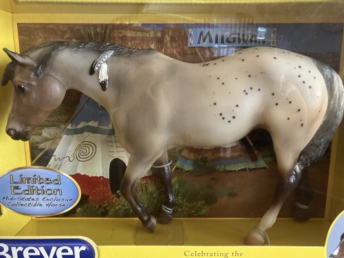 Breyer horse miigwan - horse,