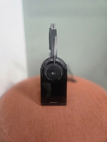 Plantronics poly voyager focus - plantronics,
