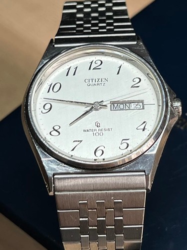 Citizen quartz wr100m daydate - citizen,