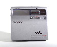 SONY MZ-N1 NET MINIDISC WALKMAN. MADE IN JAPAN. PERFECT CONDITION. TESTED 100 %.