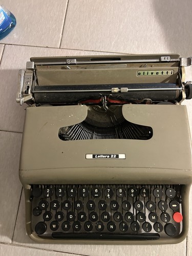 Macchina scrivere olivetti - da,