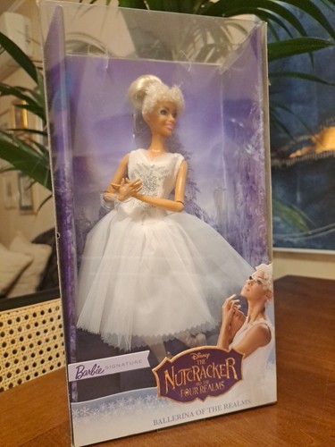 Barbie signature disney the - barbie,