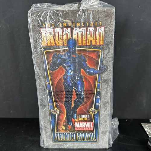 Statua bowen invincible iron - statua,