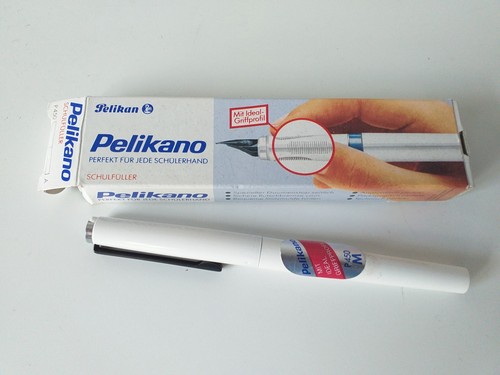 Scrittore pelikan pelikano - scrittore,