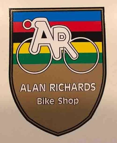 Crest alan richards - crest,