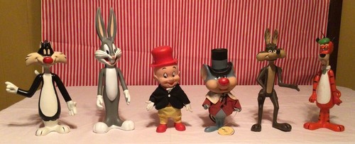 Action figure looney - action, tunes