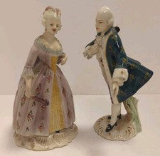 pair vtg. antiqued capodimonte