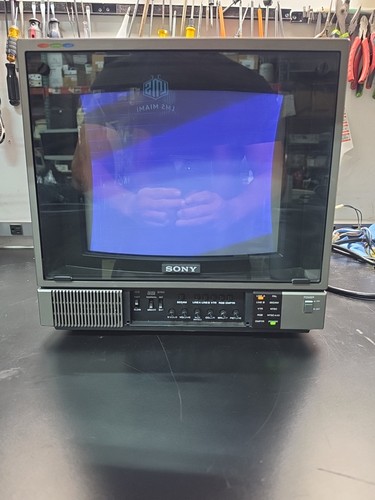 Sony trinitron pvm1271q - trinitron, 12"