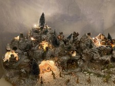 Presepe con luci e personaggi  Lunghezza 1.15 m